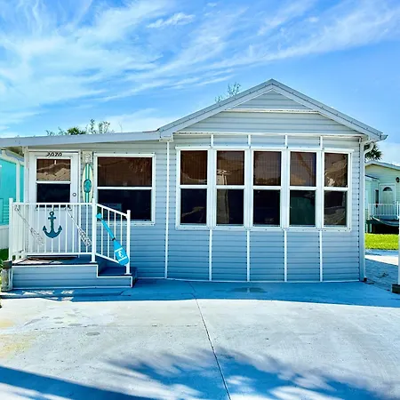 Beach Hideaway N2070